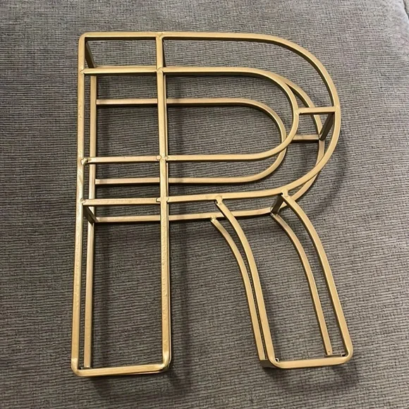 Gold 3D R - Picture 1 of 3